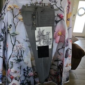 DG2 by Diane Gilman Gray Straight Leg Jeans